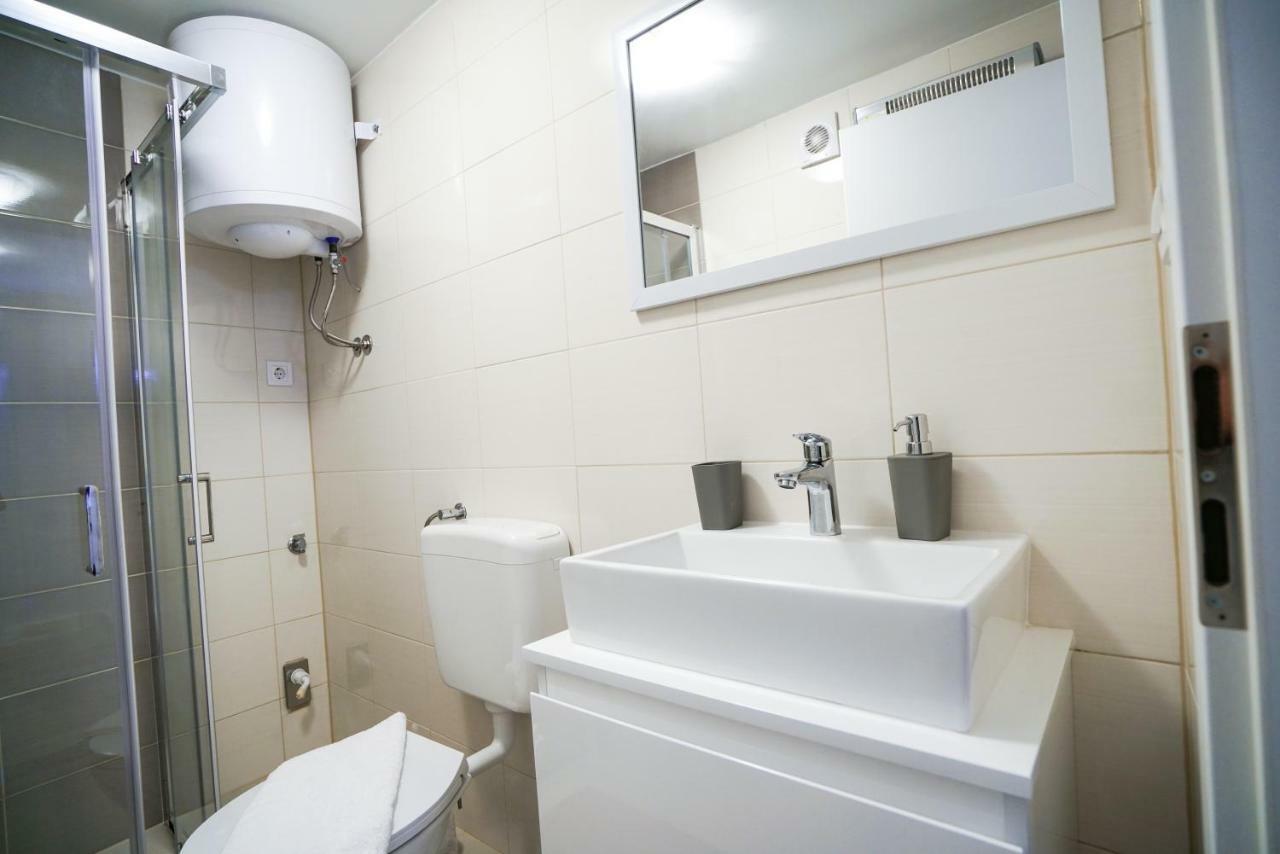 S&j Apartament *